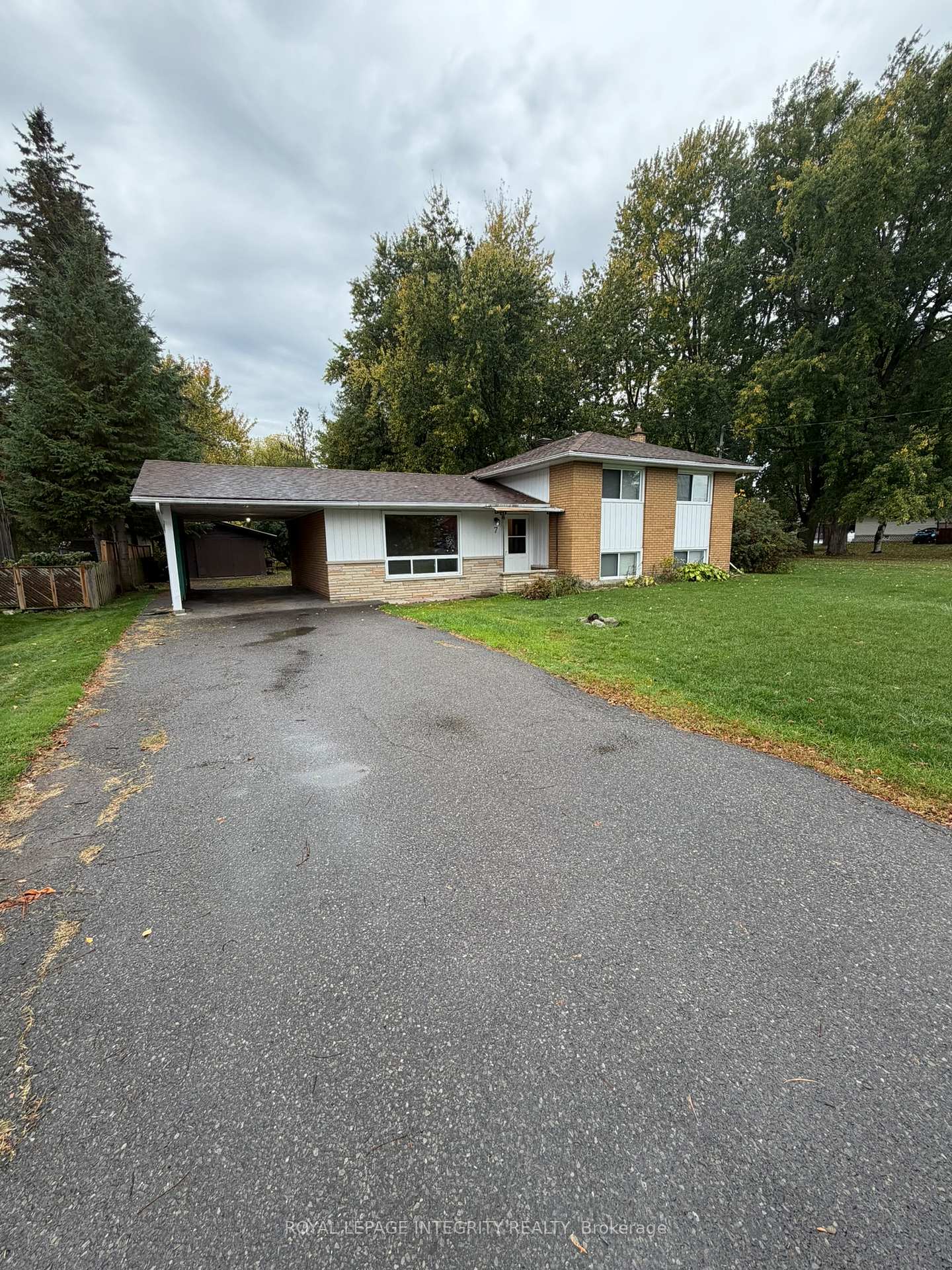 7-lennox-street-ottawa-ontario-x12509178