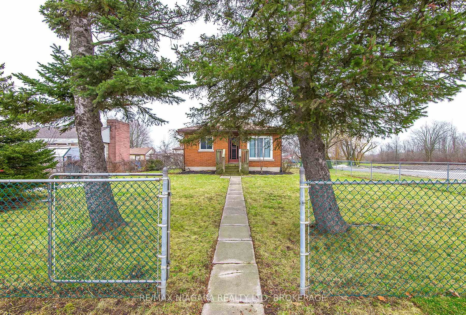 574-broadway-street-welland-ontario-x12509398