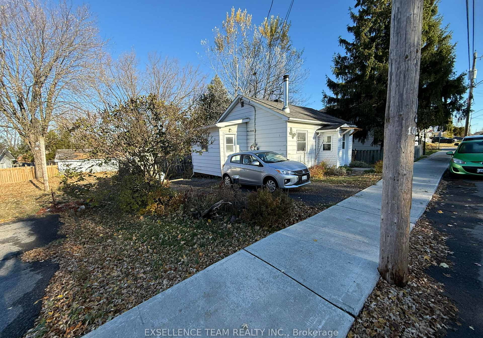 7-mechanic-street-e-north-glengarry-ontario-x12509728