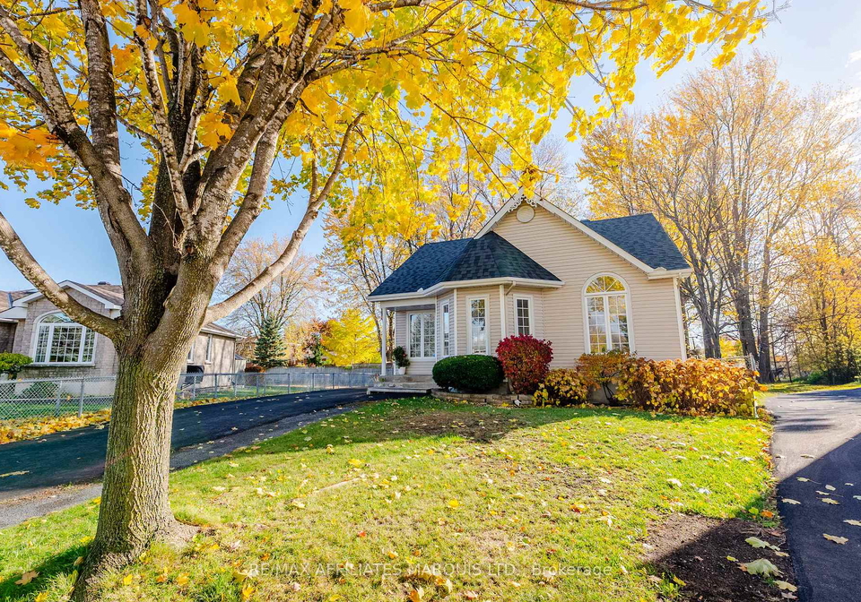 701-robin-court-cornwall-ontario-x12510206