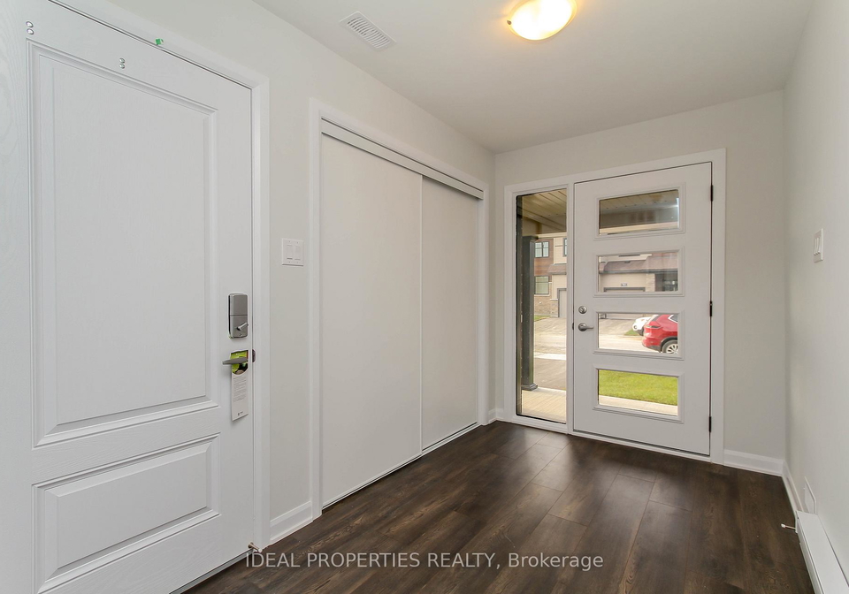 702-doneraile-walk-ottawa-ontario-x12510216