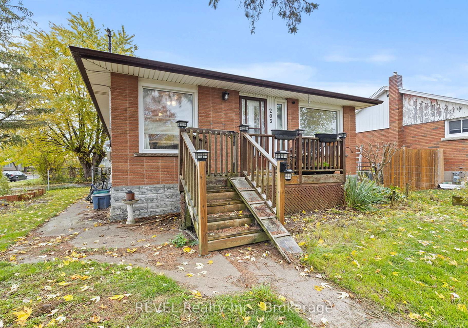 203-kilgour-avenue-welland-ontario-x12510910