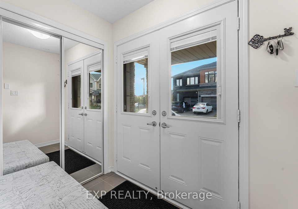 8317-mulberry-drive-niagara-falls-ontario-x12511244