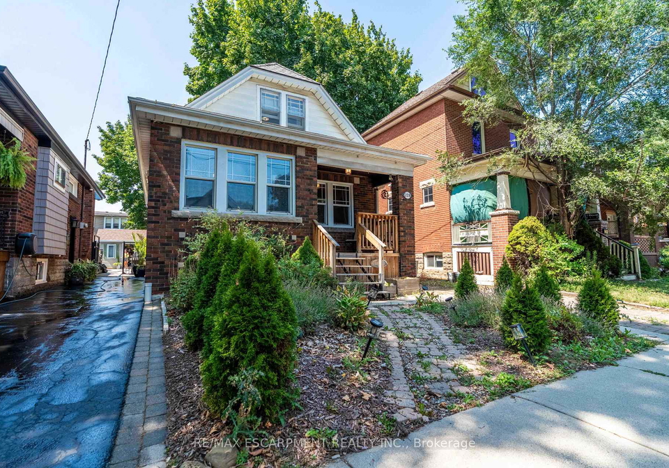 228-province-street-s-hamilton-ontario-x12512530