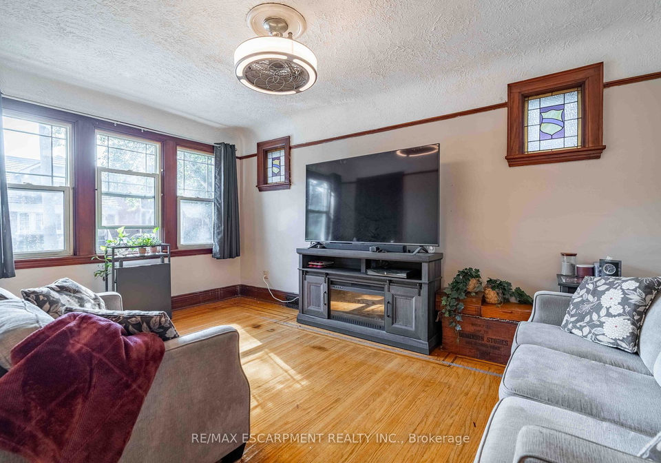 228-province-street-s-hamilton-ontario-x12512530