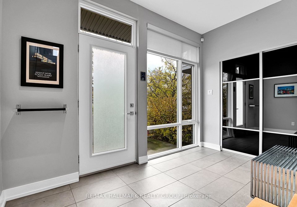 68g-stonehurst-avenue-ottawa-ontario-x12512546