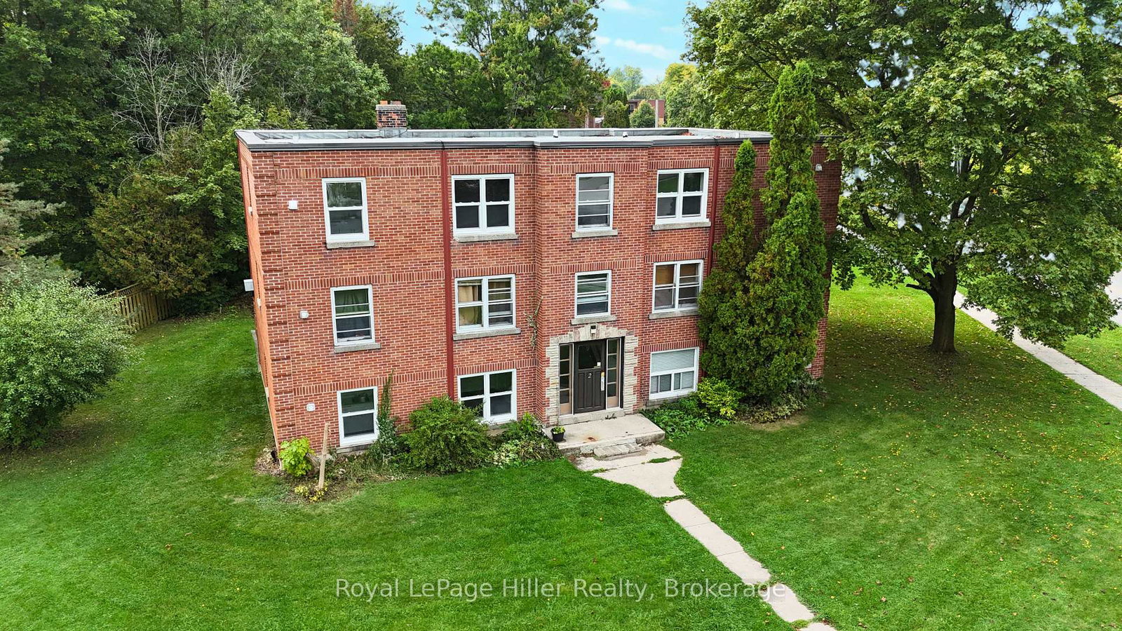 2-churchill-circle-stratford-ontario-x12513546
