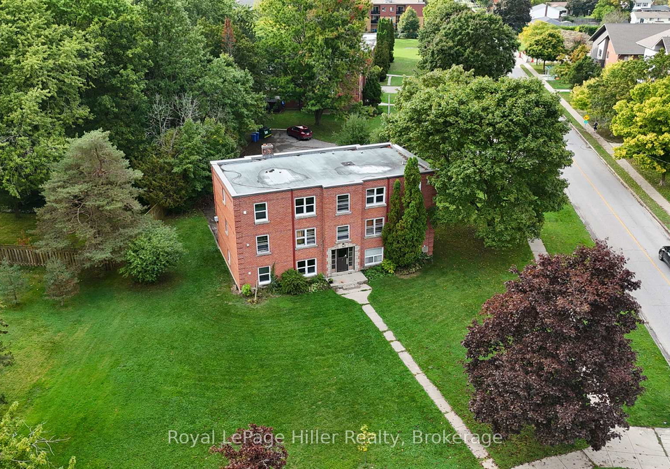 2-churchill-circle-stratford-ontario-x12513546
