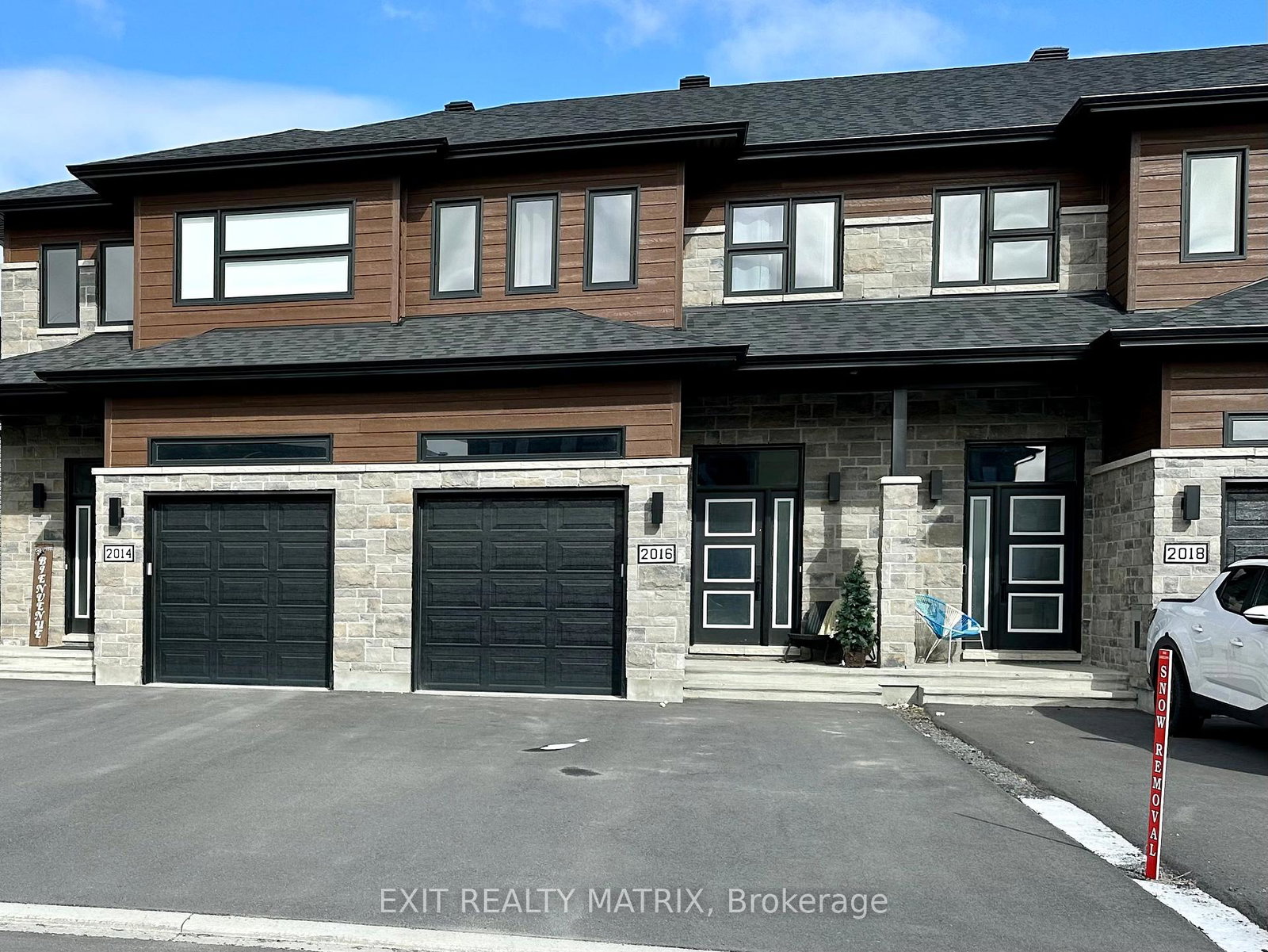 2016-berne-street-russell-ontario-x12514048