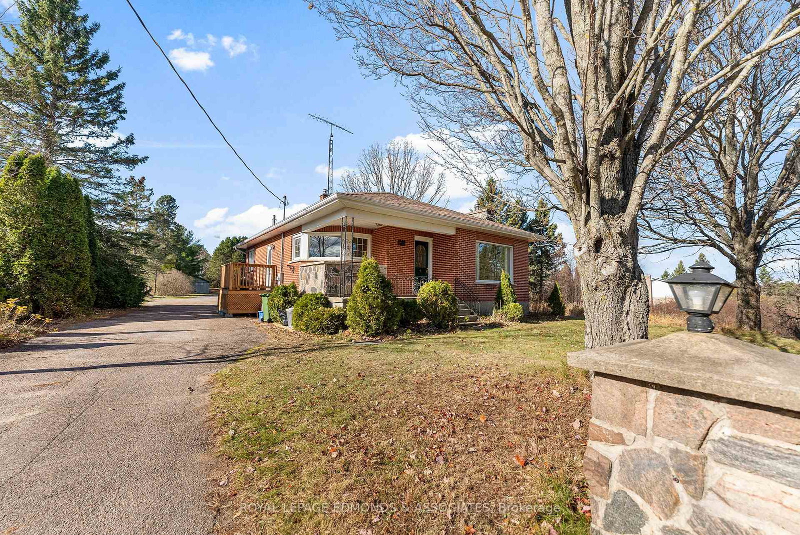 2323-b-line-road-laurentian-valley-ontario-x12514142