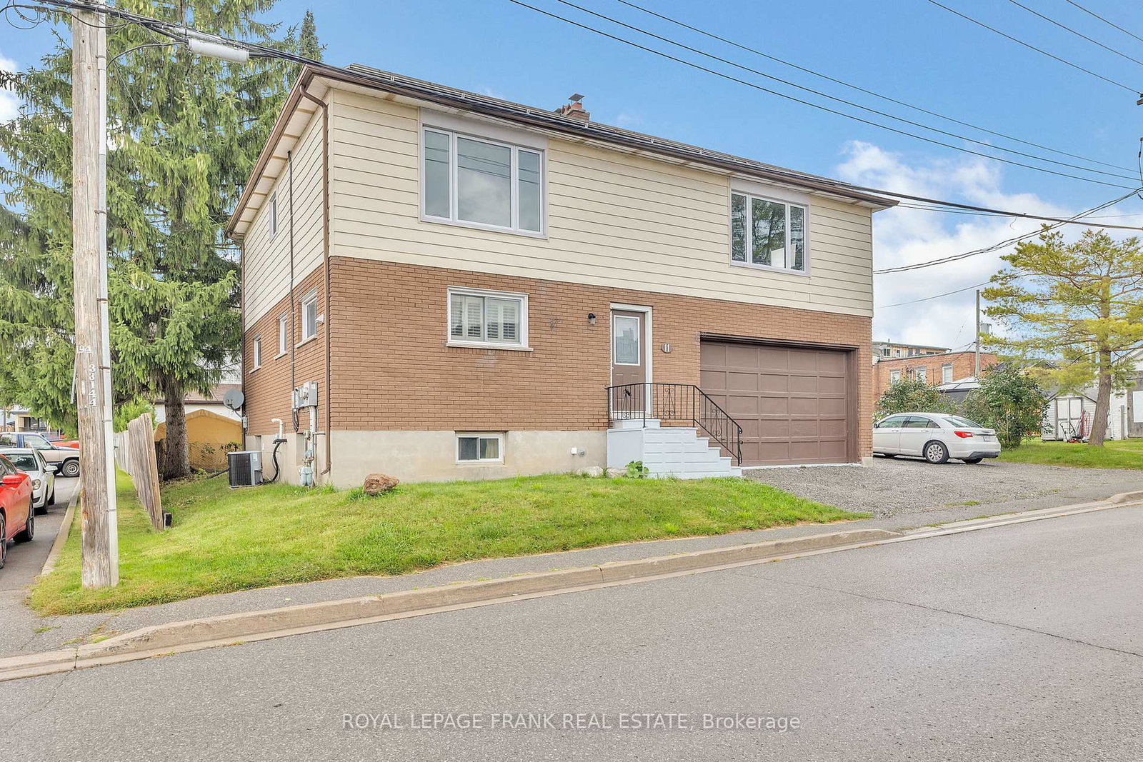 11-mary-street-e-kawartha-lakes-ontario-x12514812