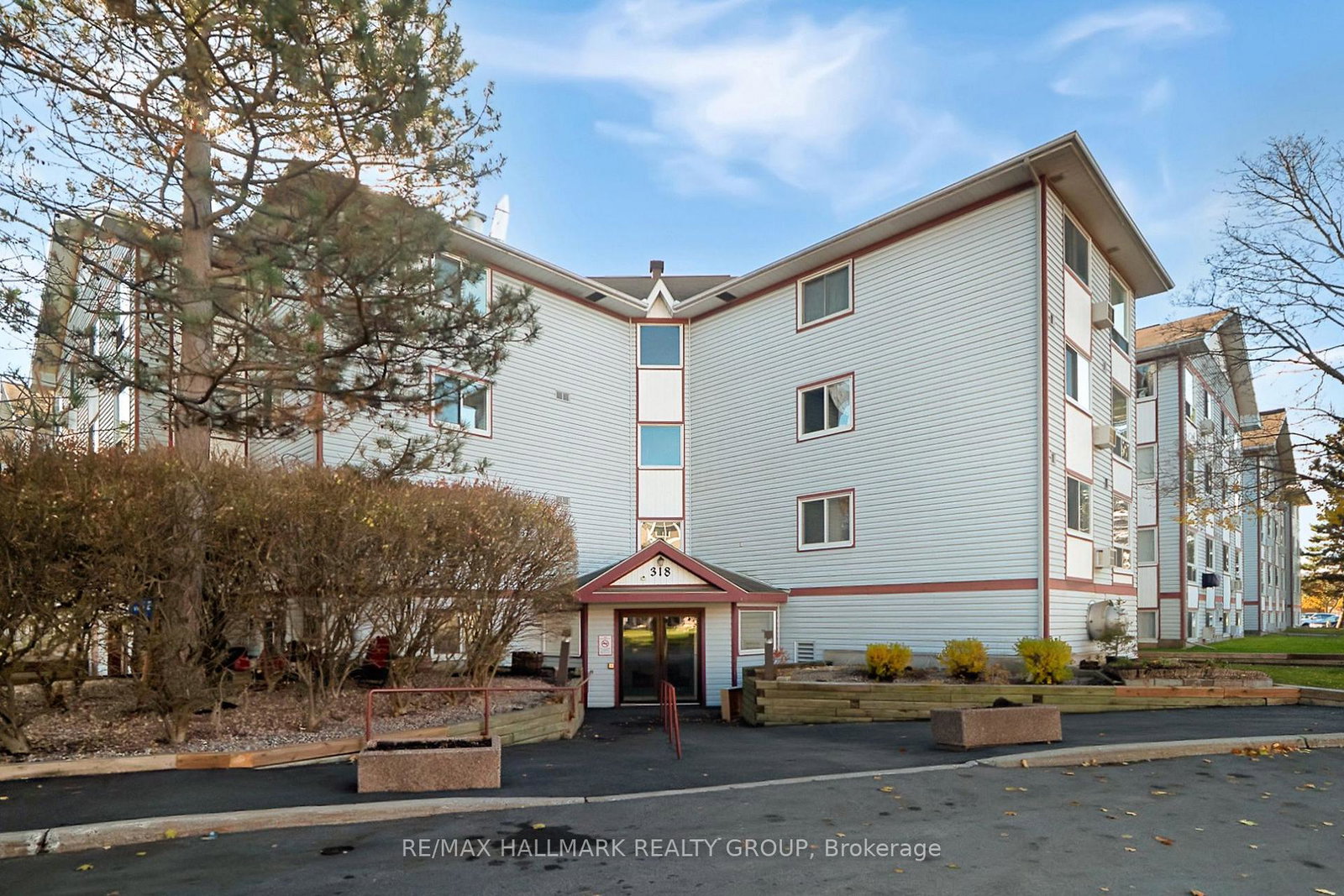 318-lorry-greenberg-drive-hunt-club-south-keys-and-area-ottawa-ontario-x12515880