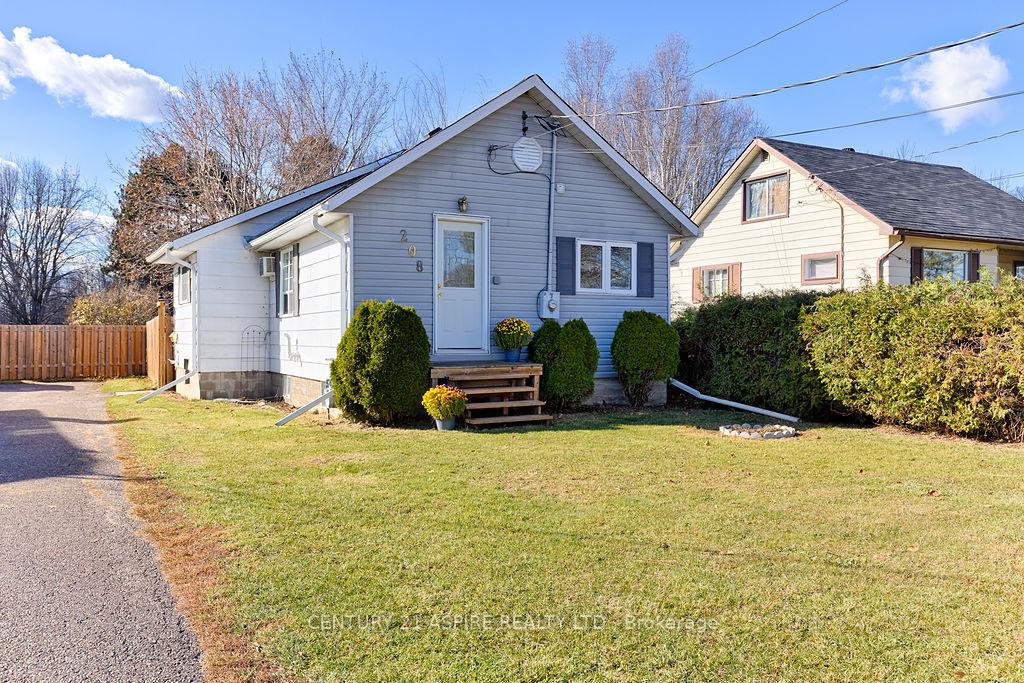 208-golf-course-road-laurentian-valley-ontario-x12516048
