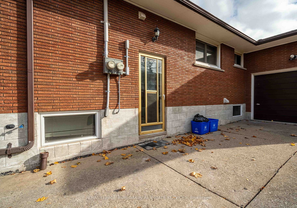 4-starlight-court-hamilton-ontario-x12516126