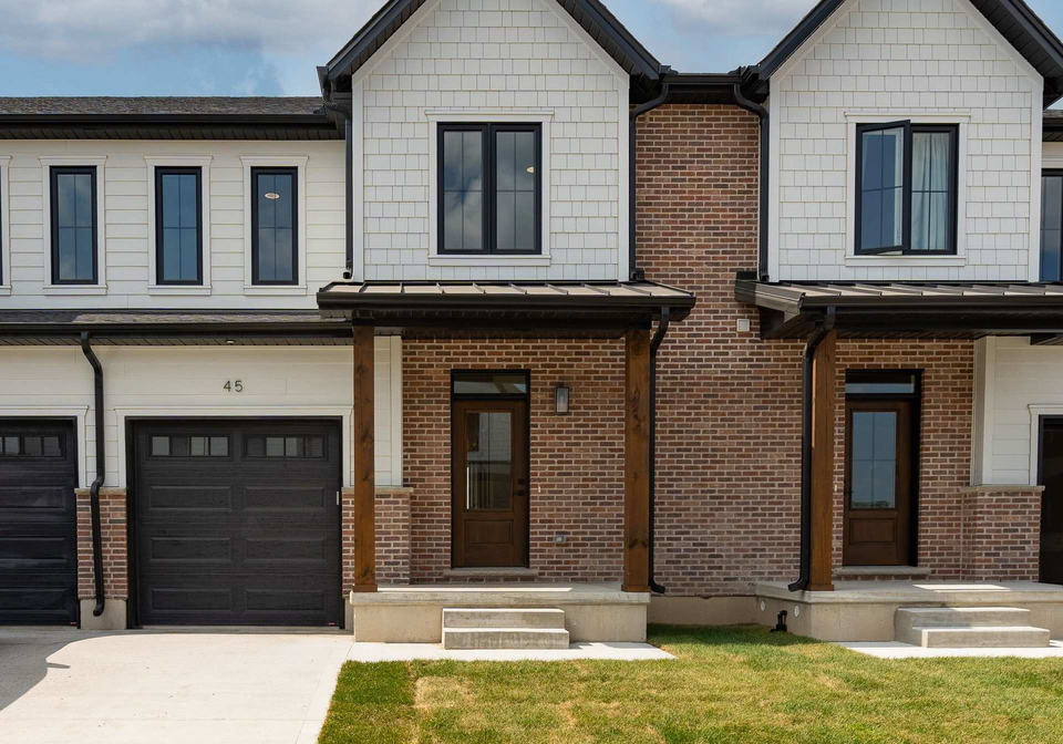 147-4355-scotts-drive-lucan-biddulph-ontario-x12516970
