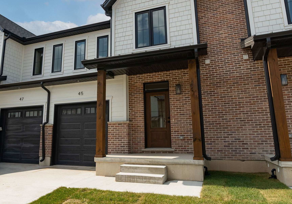 147-4355-scotts-drive-lucan-biddulph-ontario-x12516970