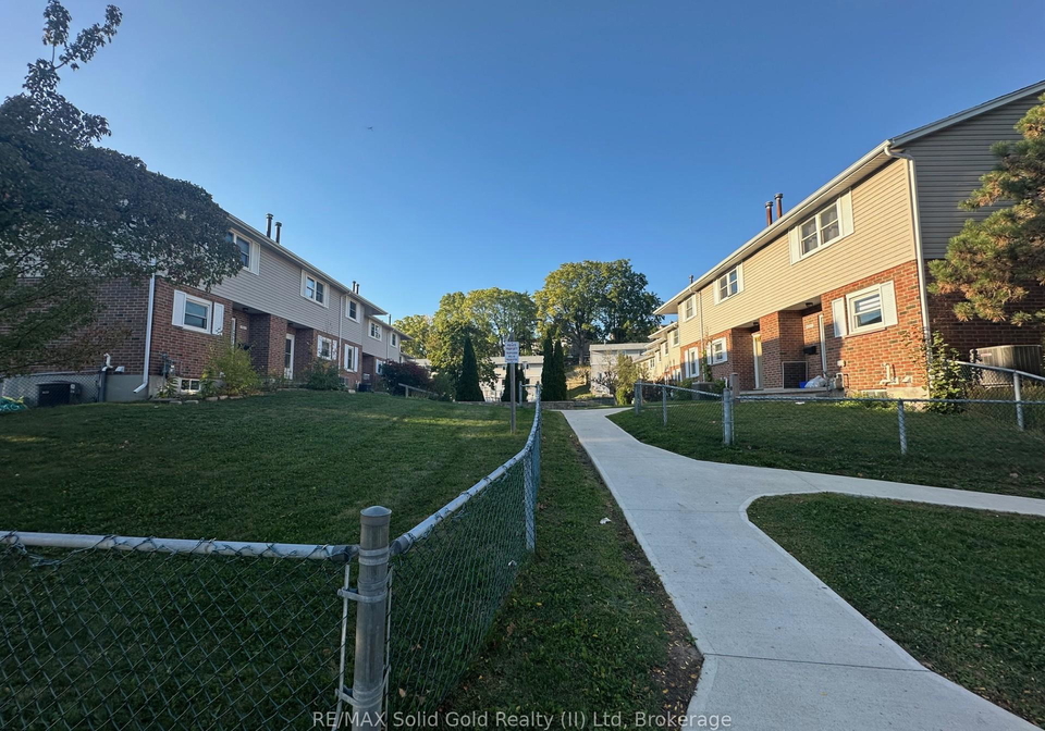 440-pioneer-drive-waterloo-ontario-x12517066