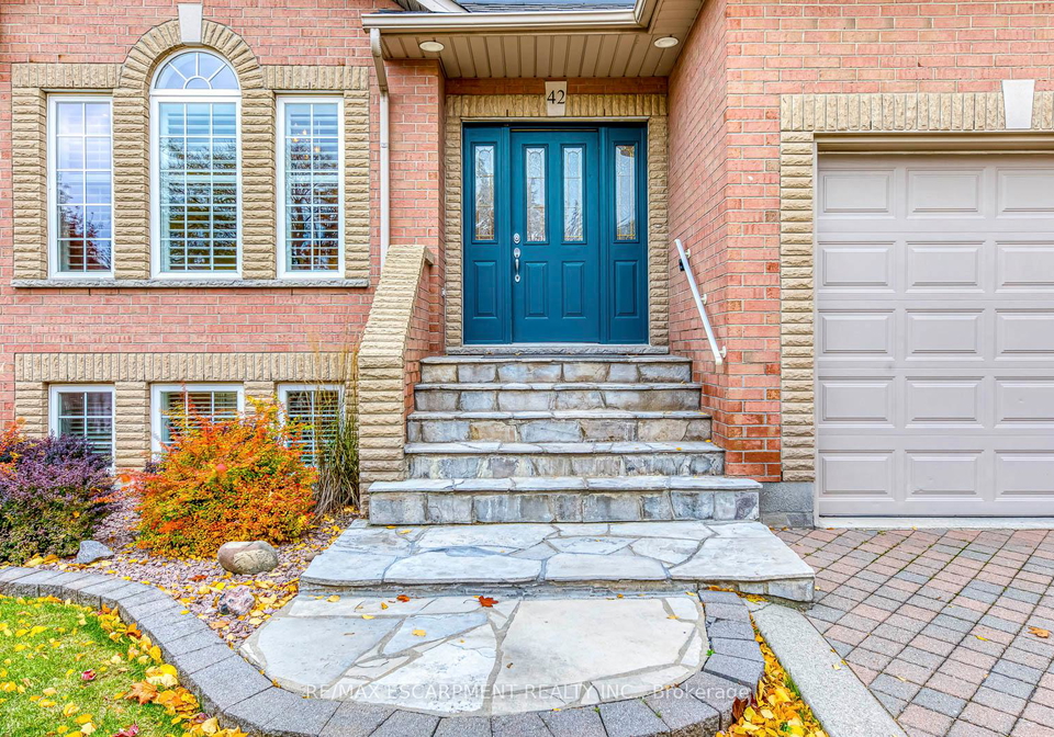 42-creanona-boulevard-hamilton-ontario-x12518458