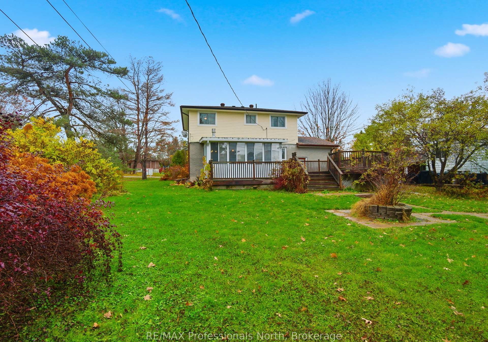 8-pleasant-avenue-huntsville-ontario-x12518904