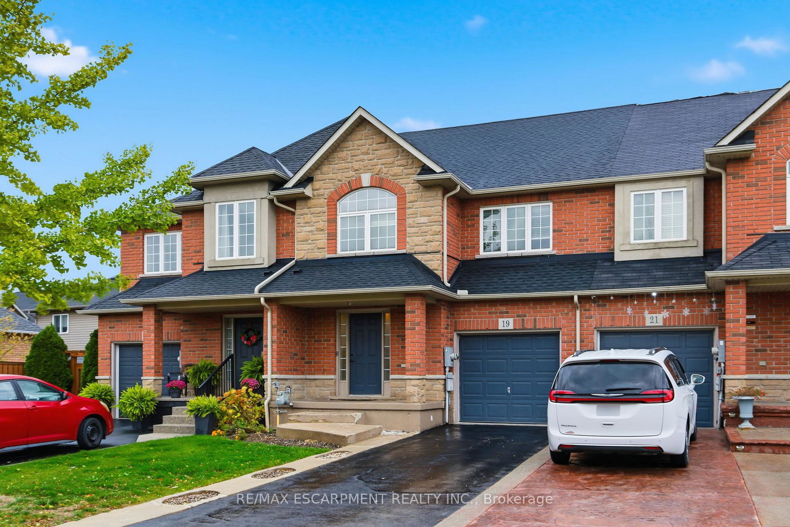 19-blue-mountain-drive-hamilton-ontario-x12520016