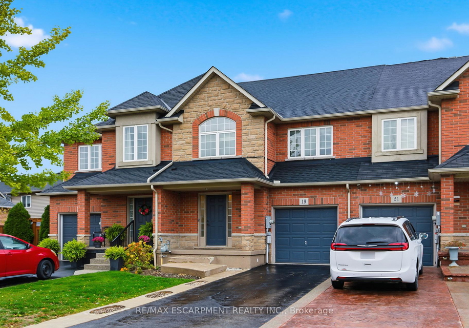 19-blue-mountain-drive-hamilton-ontario-x12520016