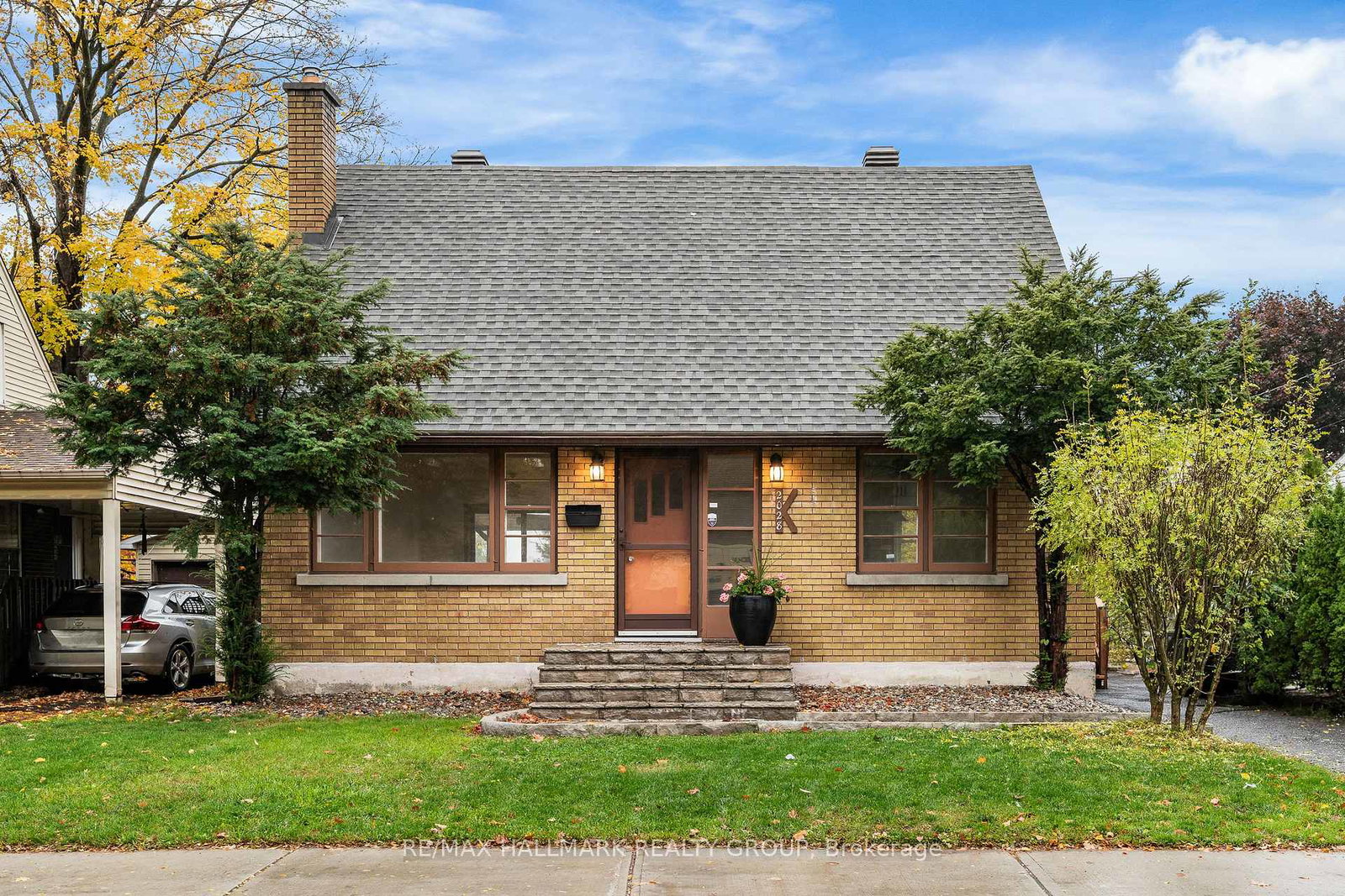 2028-othello-avenue-ottawa-ontario-x12520276