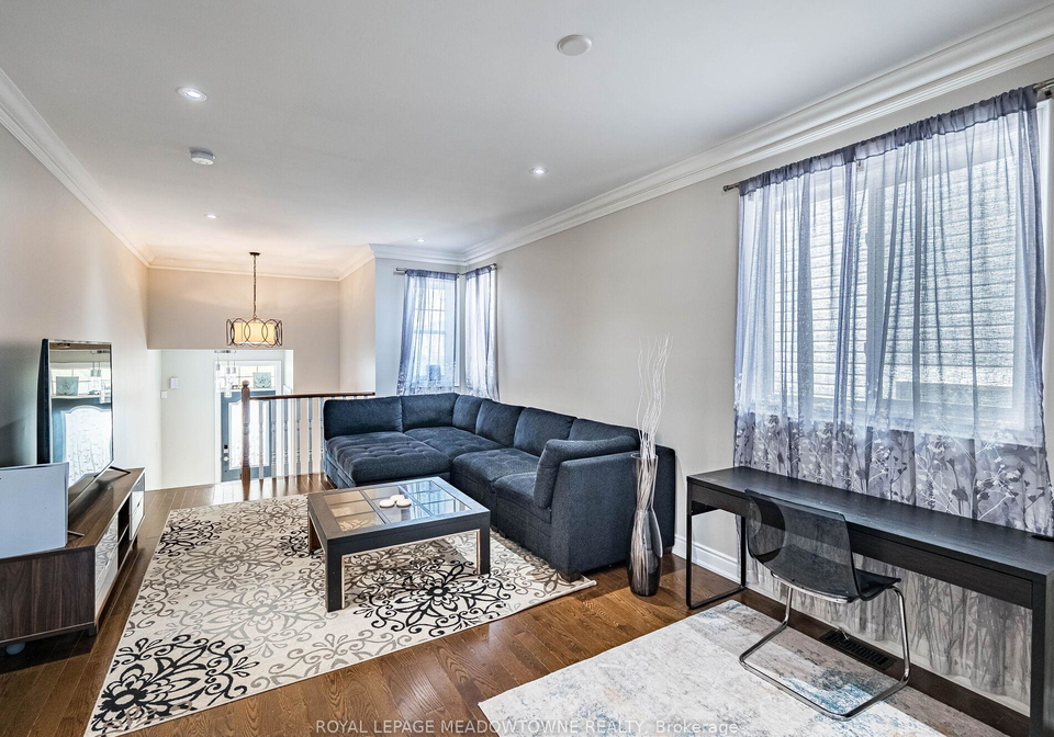 543-wansbrough-way-shelburne-ontario-x12521348