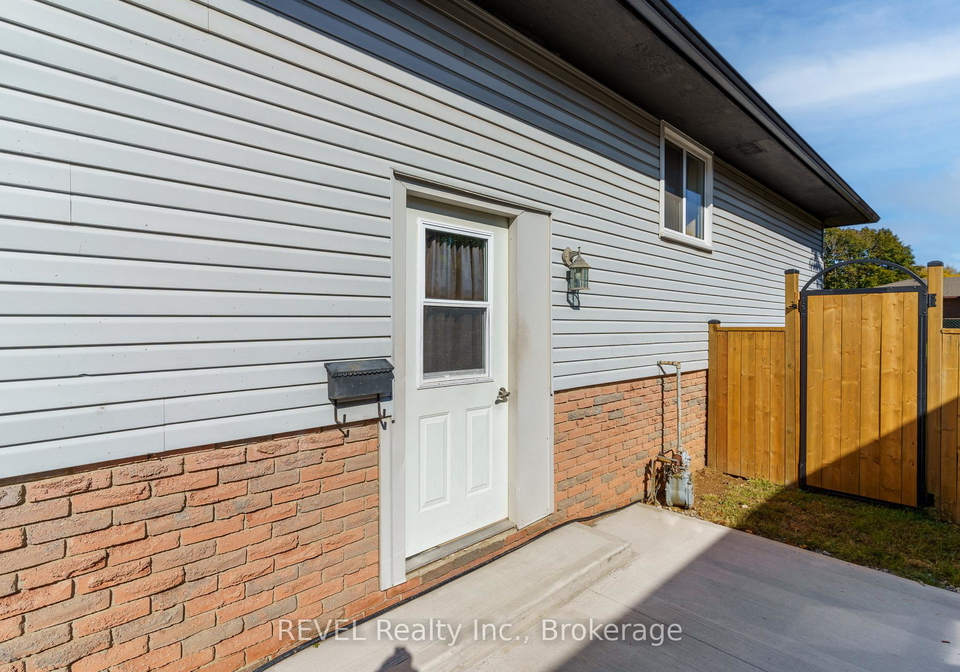 5016-gage-court-niagara-falls-ontario-x12521372