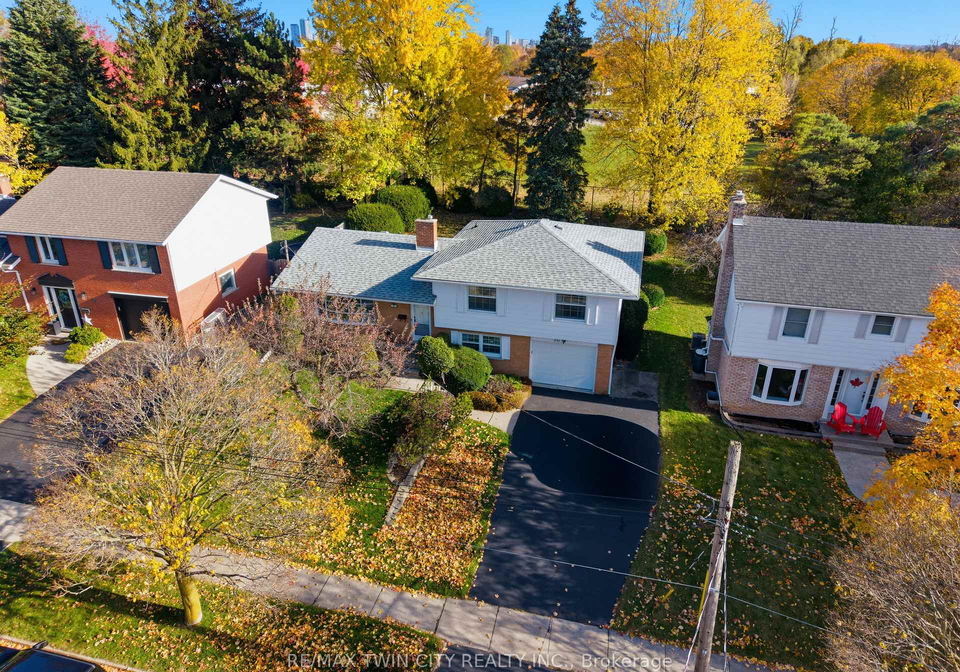 30-thornridge-crescent-kitchener-ontario-x12521574