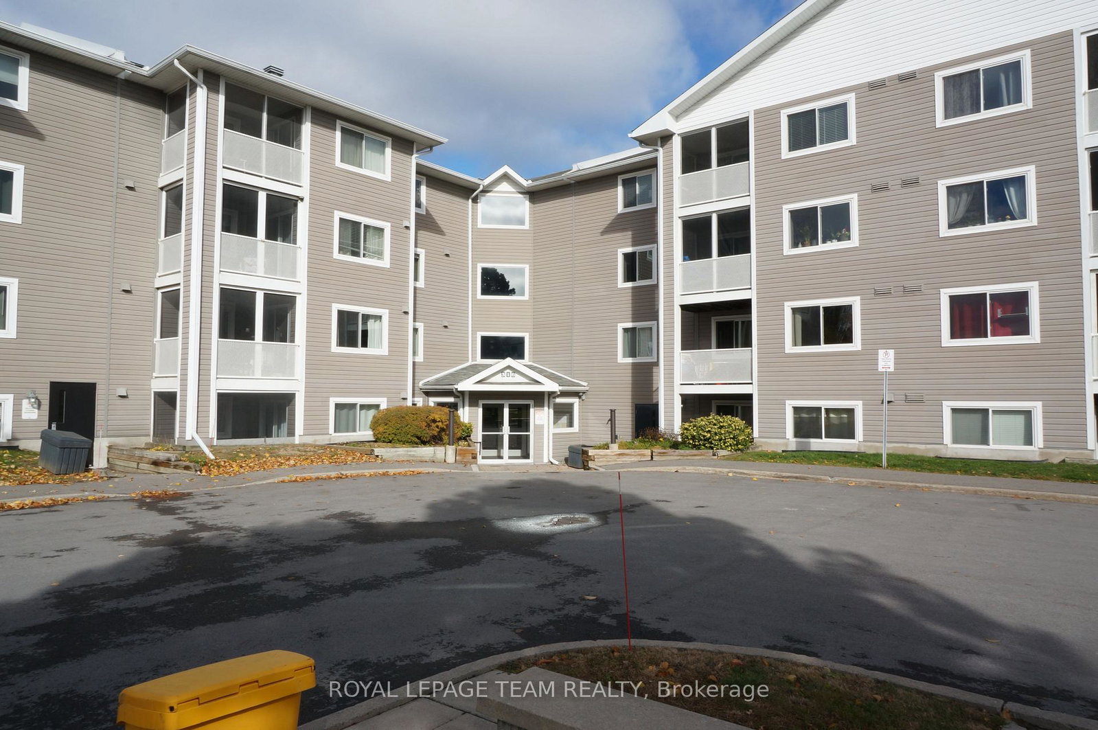 316-lorry-greenberg-drive-hunt-club-south-keys-and-area-ottawa-ontario-x12521734