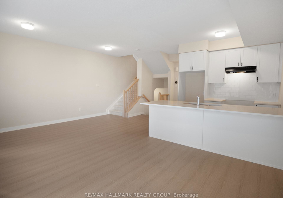 420-mishi-private-ottawa-ontario-x12522430