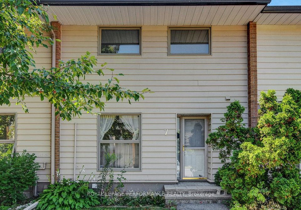 7-carmichael-court-kanata-ontario-x12522476