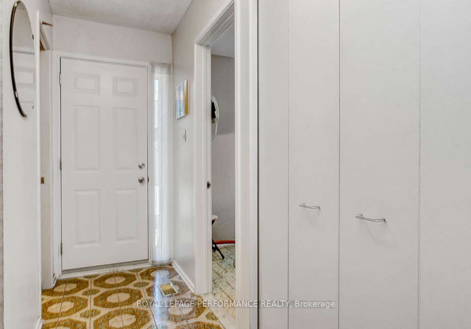 7-carmichael-court-kanata-ontario-x12522476