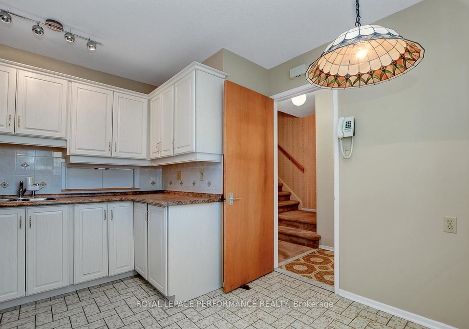 7-carmichael-court-kanata-ontario-x12522476