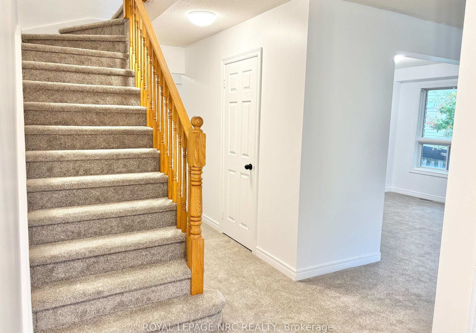 297-main-street-e-grimsby-ontario-x12522514