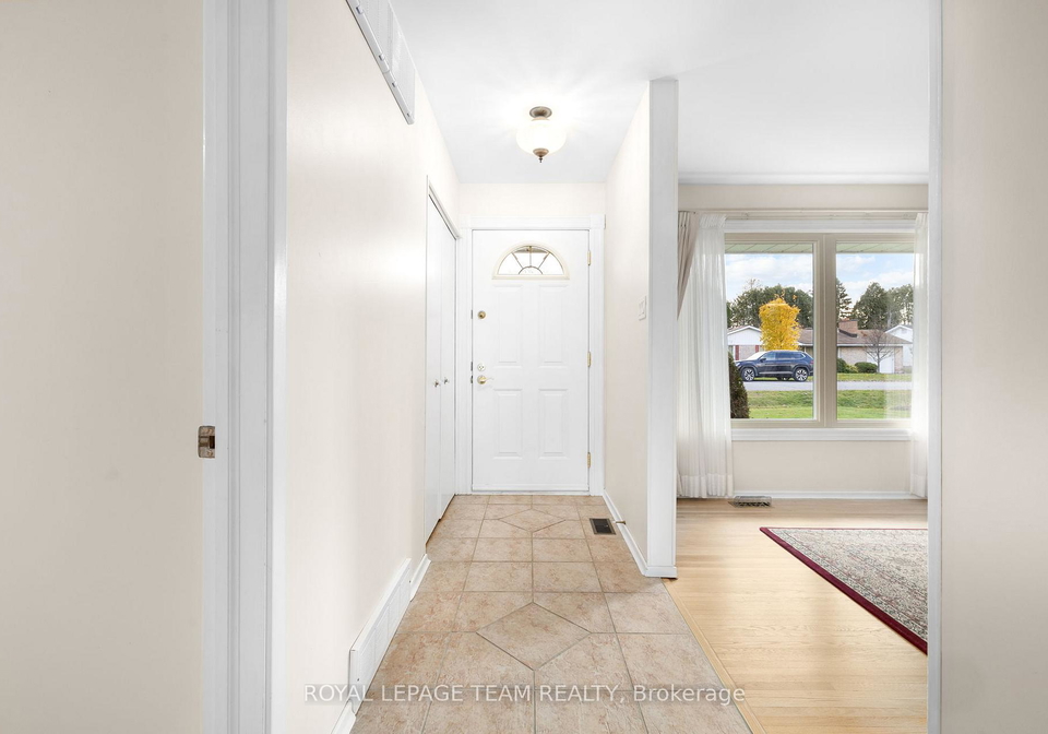 11-cherrywood-drive-ottawa-ontario-x12523222