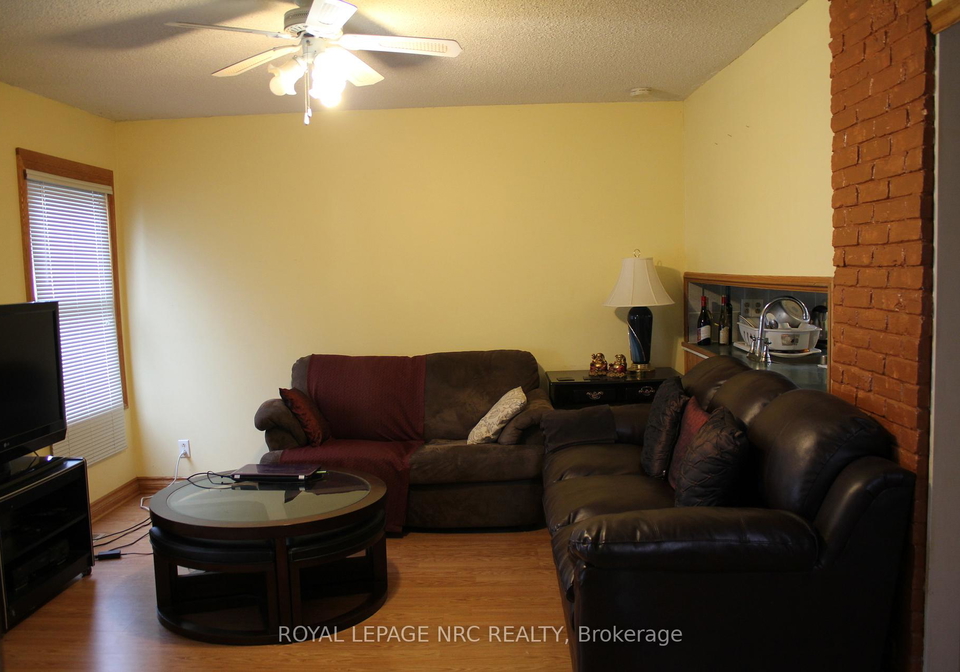 18-cosby-avenue-st-catharines-ontario-x12523376