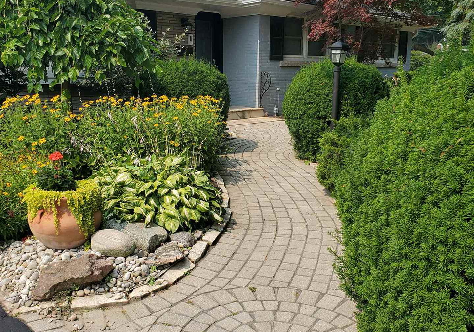 81-garden-avenue-hamilton-ontario-x12523410