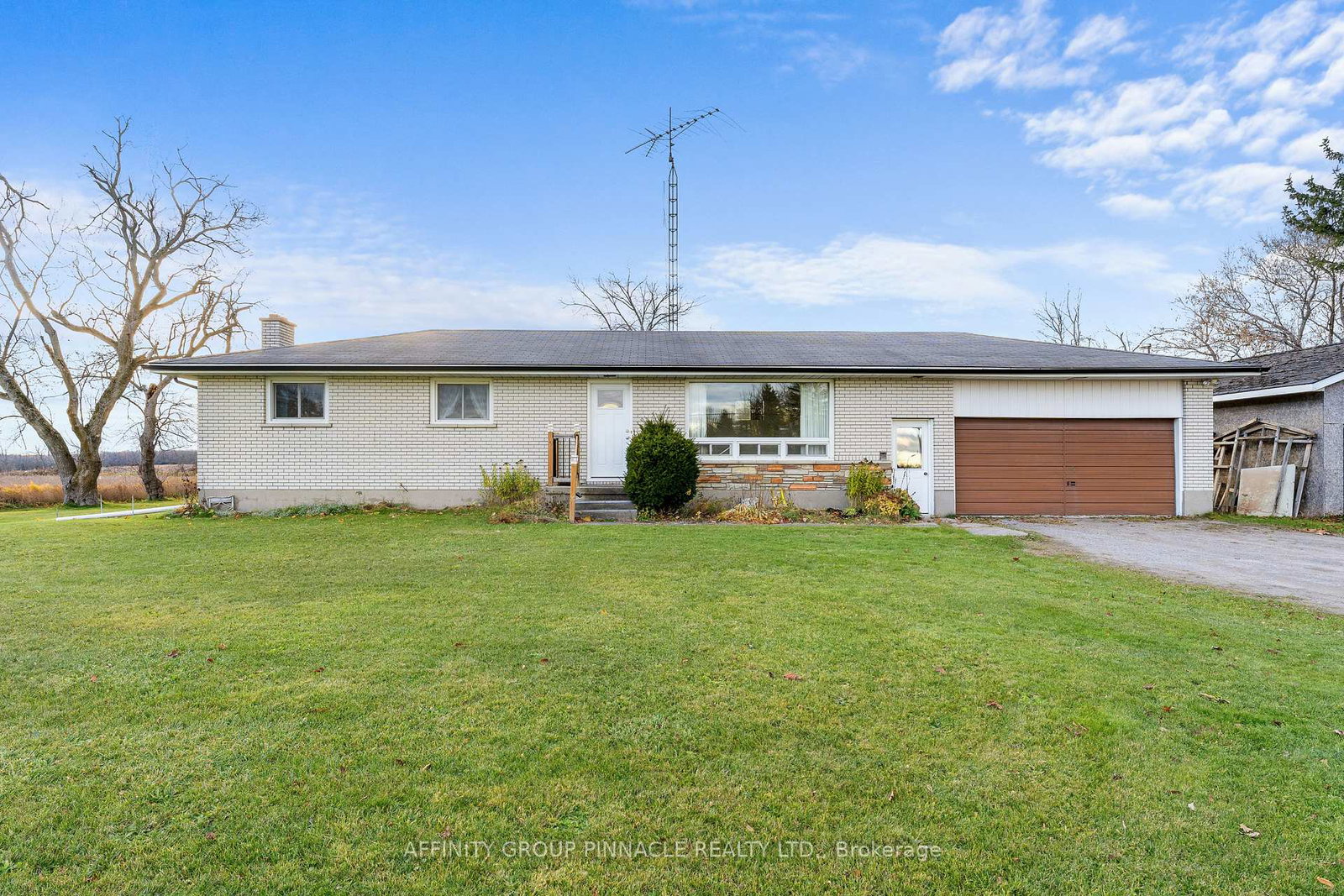 2591-35-highway-s-kawartha-lakes-ontario-x12523958