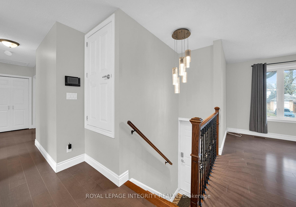 1896-featherston-drive-ottawa-ontario-x12524826
