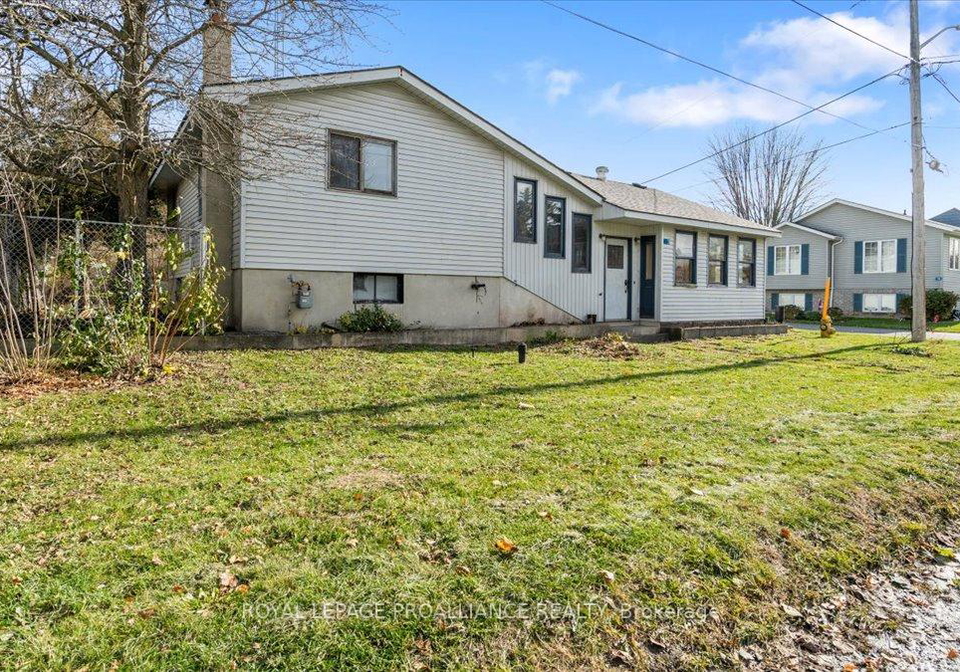 31-s-wellington-street-quinte-west-ontario-x12525844