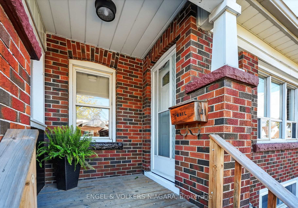 141-cope-street-hamilton-ontario-x12526278