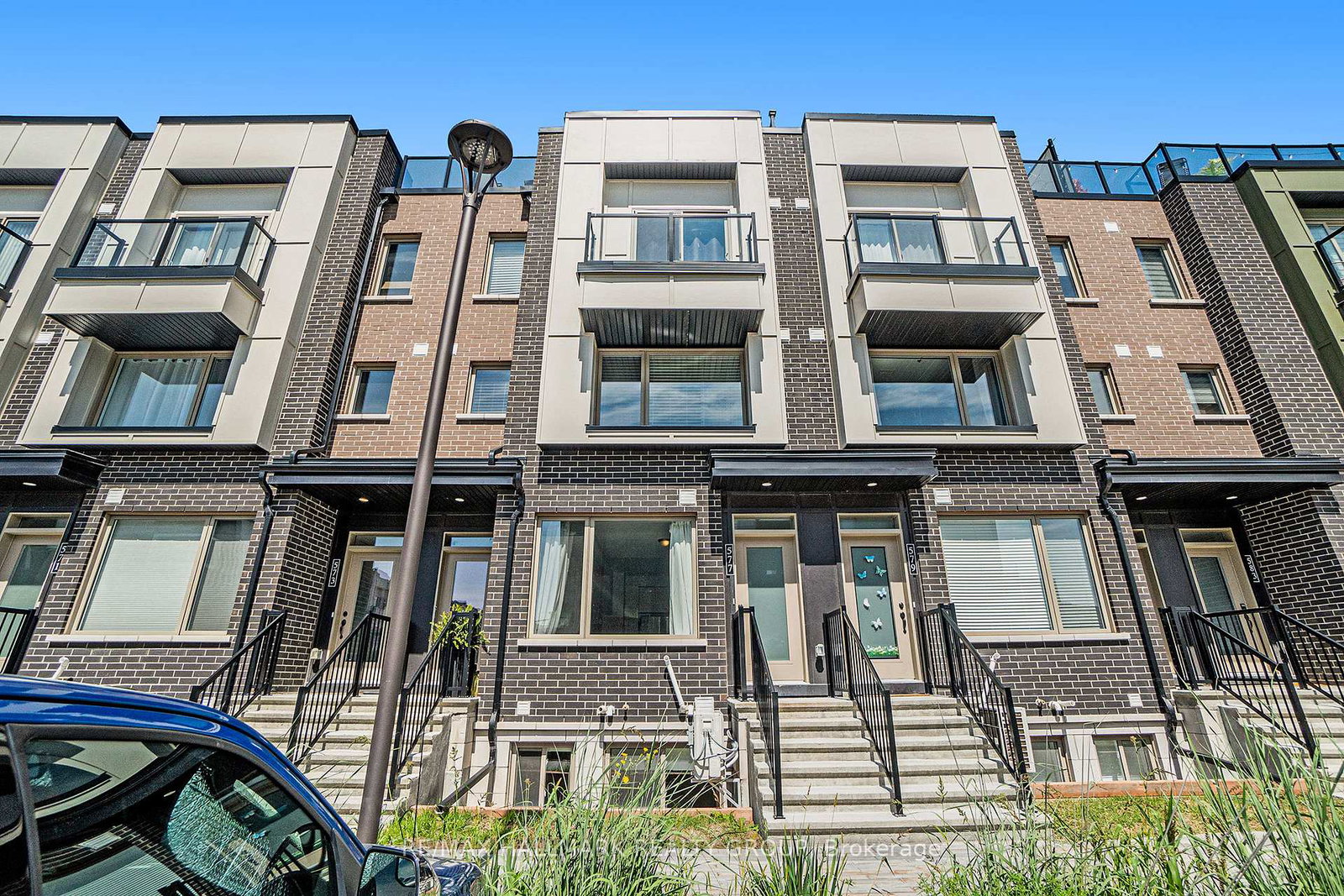 577-takamose-private-ottawa-ontario-x12526516