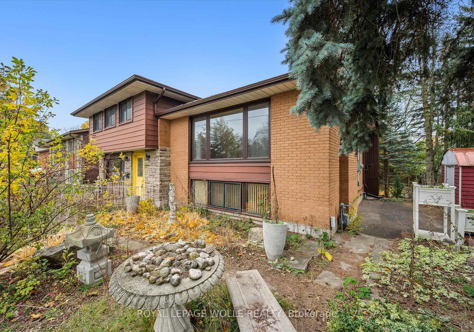 1-marketa-crescent-kitchener-ontario-x12527652