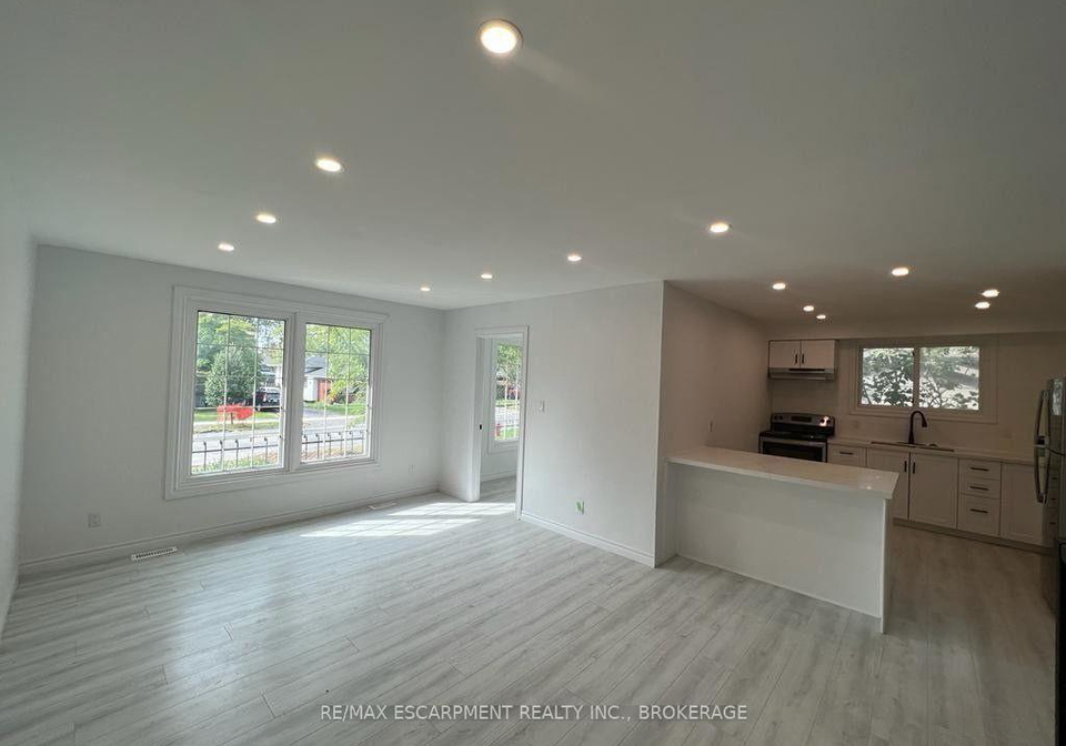 22-macoomb-drive-welland-ontario-x12528130