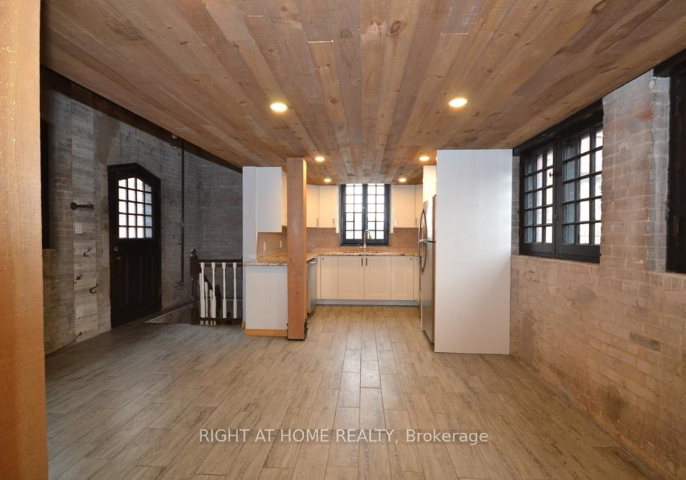 17-marlborough-avenue-lower-town-sandy-hill-ottawa-ontario-x12528132