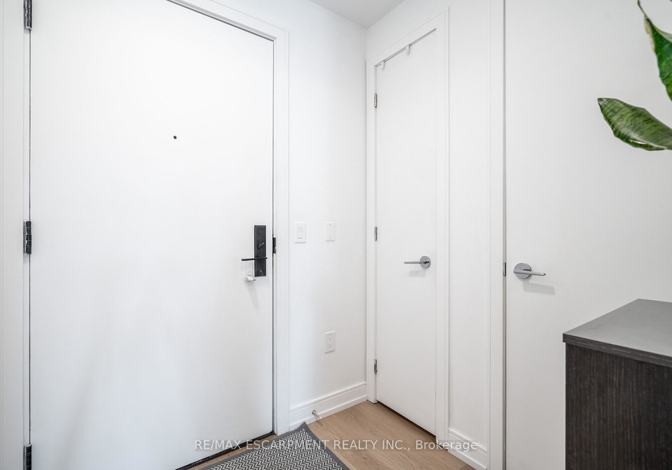 1-jarvis-street-hamilton-ontario-x12528264