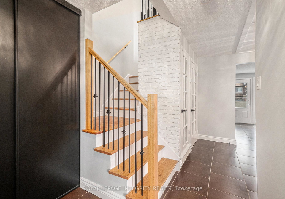 913j-elmsmere-road-ottawa-ontario-x12529064