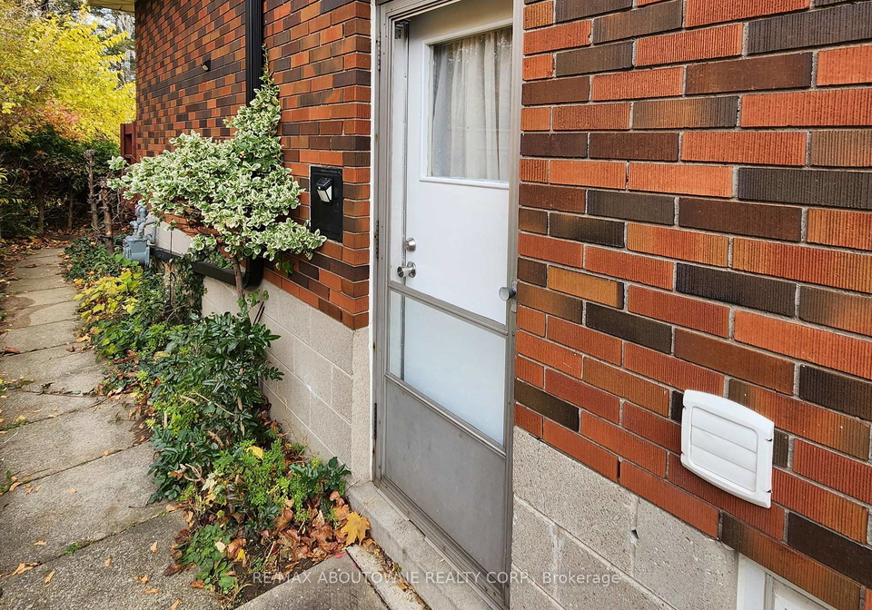 12-ramsey-crescent-hamilton-ontario-x12529428