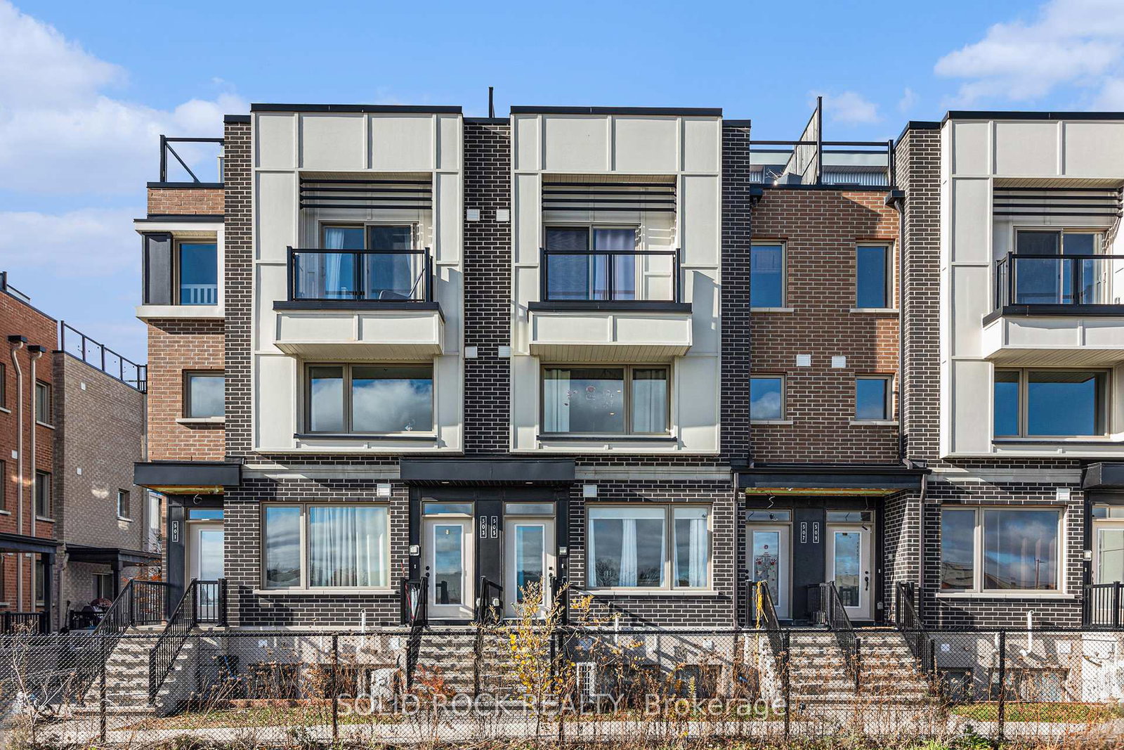 505-ozawa-private-ottawa-ontario-x12529508